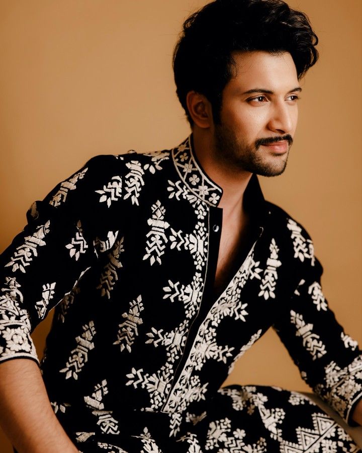 Men’s Black Velvet Embroidered Kurta Set with Cream Trousers