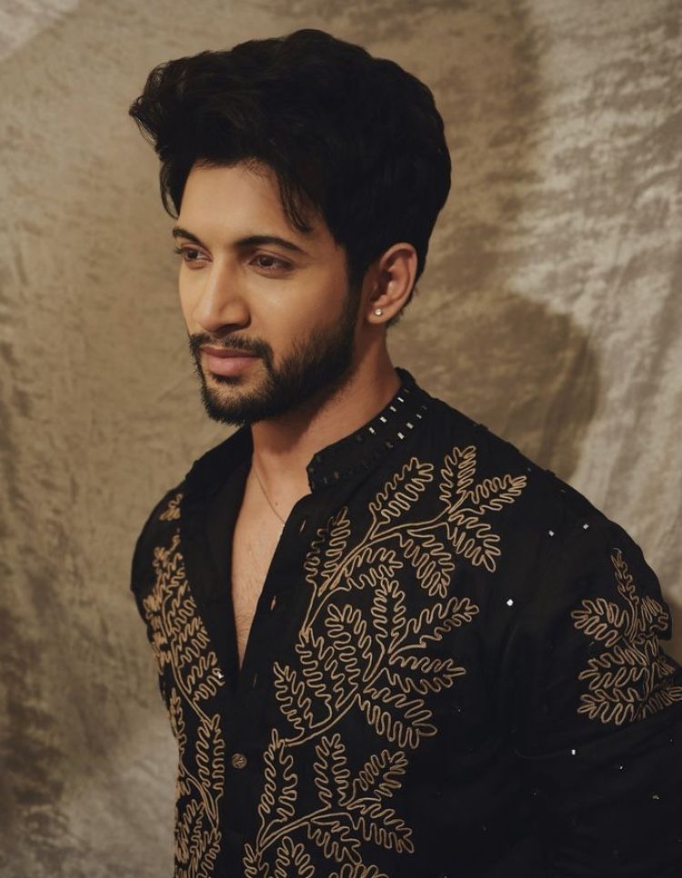 Men’s Black Kurta with Gold Floral Embroidery & Embellished Detail - Festive Wear