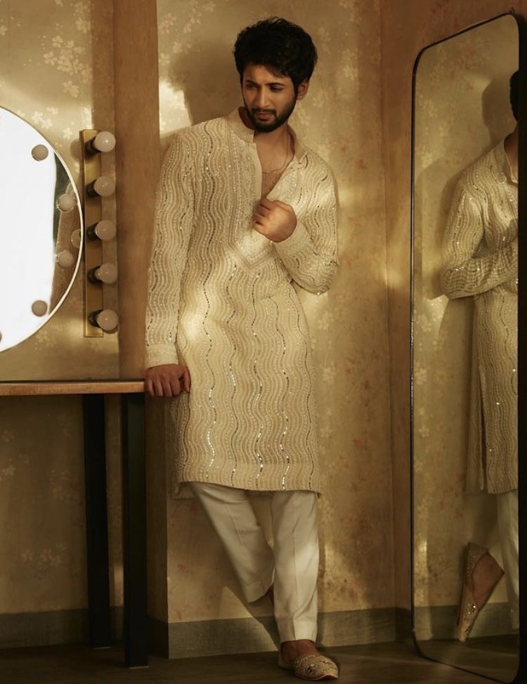 Premium Men’s Ivory Kurta - Ornate Threadwork & Mirror-Style Embellishment